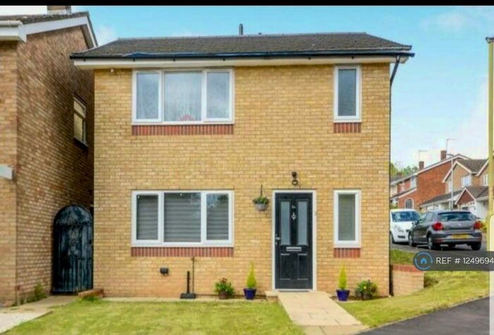3 Bedroom Detached House To Rent In Glebe Close, Hemel Hempstead, HP3