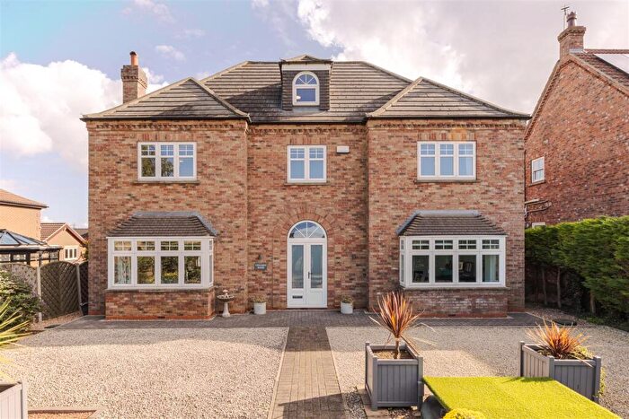 6 Bedroom Detached House For Sale In Castlethorpe, Brigg, DN20