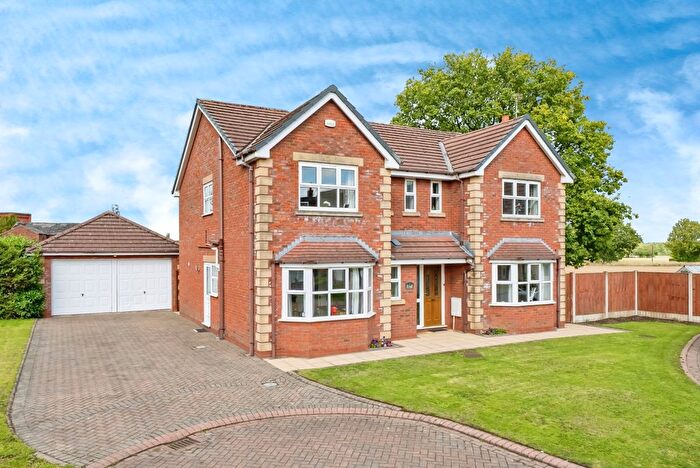 5 Bedroom Detached House For Sale In Petersfield Gardens, Culcheth, Warrington, Cheshire, WA3