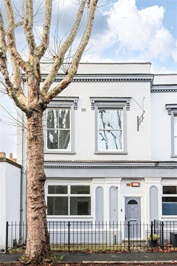 2 Bedroom Flat To Rent In Fort Road, London, SE1