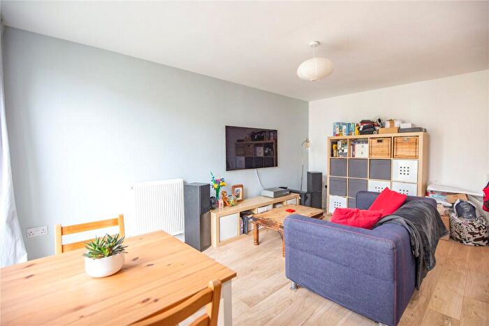 1 Bedroom Apartment For Sale In Armidale Place, Bristol, BS6