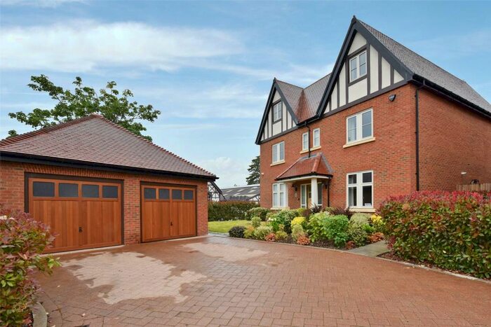 6 Bedroom Detached House To Rent In Rutland Close, Taplow, Maidenhead, Berkshire, SL6