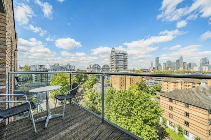 2 Bedroom Flat For Sale In Seafarer Way, Surrey Quays, SE16