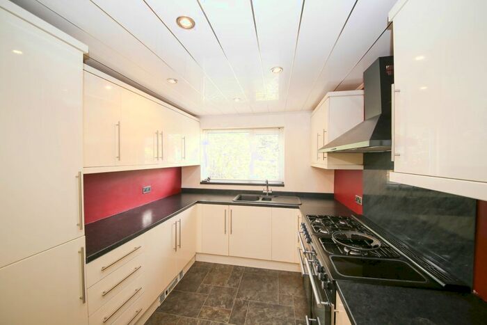 3 Bedroom Link Detached House For Sale In Whitehall Avenue, Appley Bridge, Wigan, Lancashire, WN6