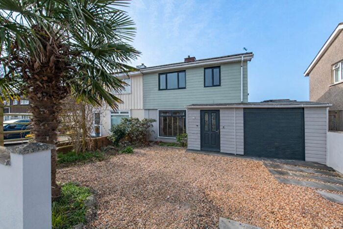 3 Bedroom Semi-Detached House For Sale In Lower Wear Road, Exeter, EX2