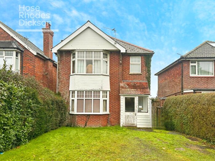 3 Bedroom Detached House For Sale In Pallance Road, Cowes, Isle Of Wight, PO31