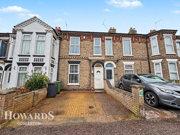 3 Bedroom Terraced House For Sale In Lowestoft Road, Gorleston, NR31