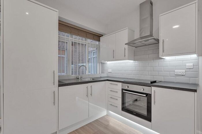 1 Bedroom Flat To Rent In Drake House, Stepney Way, Whitechapel, E1