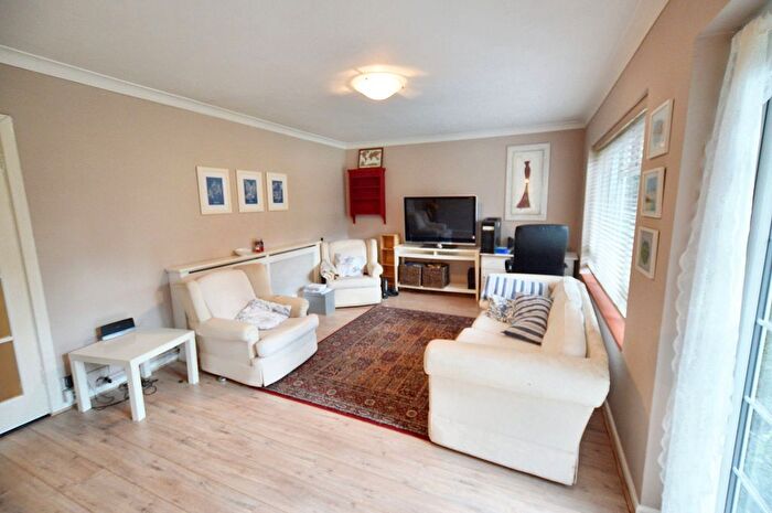 1 Bedroom Flat To Rent In Andover Road, Lynwood Court Andover Road, SO22