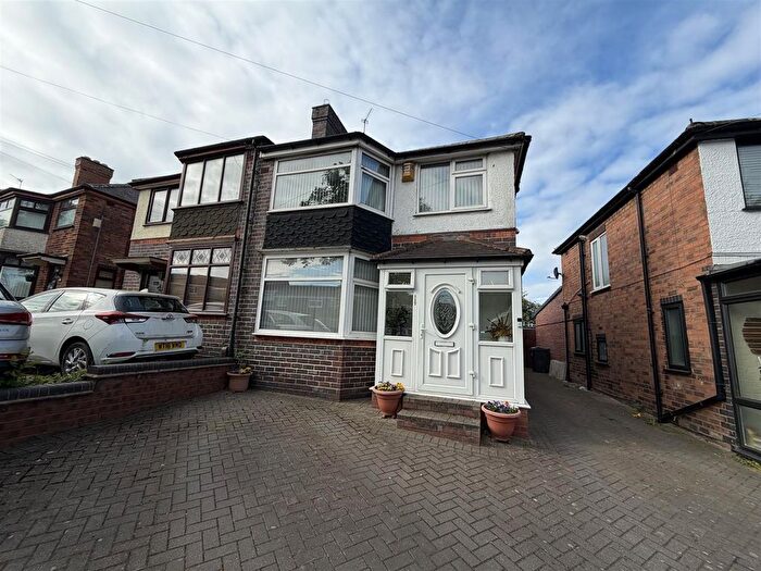 3 Bedroom Semi-Detached House For Sale In Bromford Road, Hodge Hill, Birmingham, B36