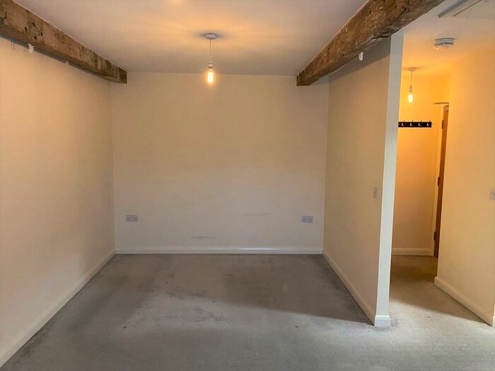 Apartment To Rent In High Street, Lincoln, LN5
