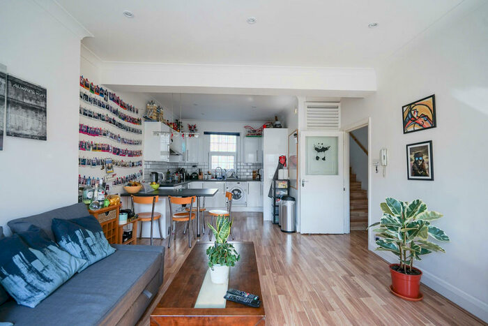 2 Bedroom Apartment To Rent In Camden High Street, Camden Town, London, NW1