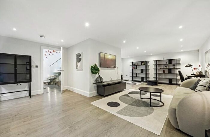 3 Bedroom Terraced House For Sale In Whittlebury Mews East, Primrose Hill, London, NW1