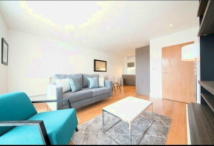 1 Bedroom Flat To Rent In Arrandene Apartments, NW9