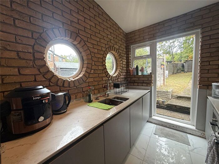 4 Bedroom Terraced House To Rent In Hutton Grove, London, N12