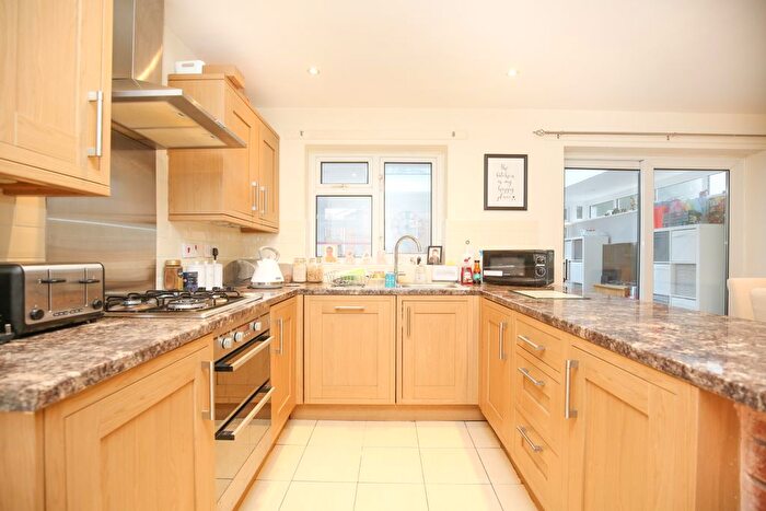 4 Bedroom Detached House For Sale In Loughshaw, Wilnecote, Tamworth, B77