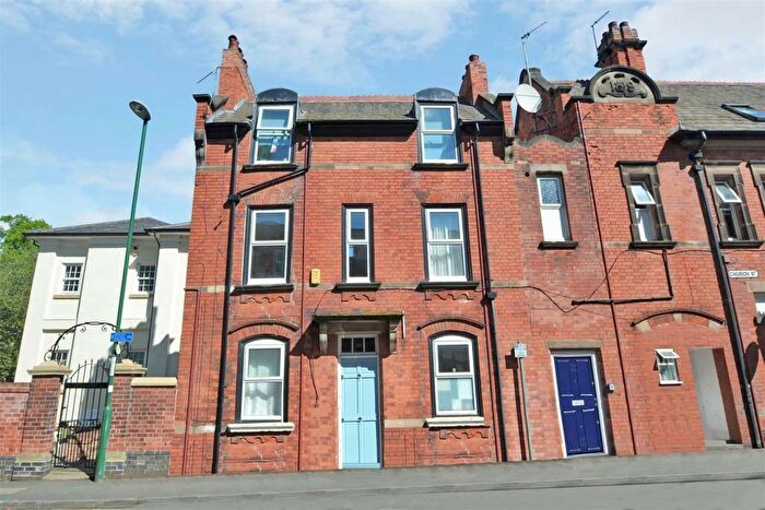 6 Bedroom Semi-Detached House To Rent In Church Street, Lenton, NG7