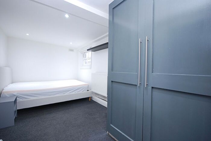 2 Bedroom Flat To Rent In Acre Lane, London, SW2