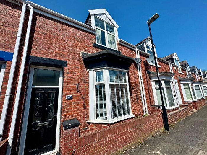 3 Bedroom Terraced House To Rent In Violet Street, South Hylton, SR4