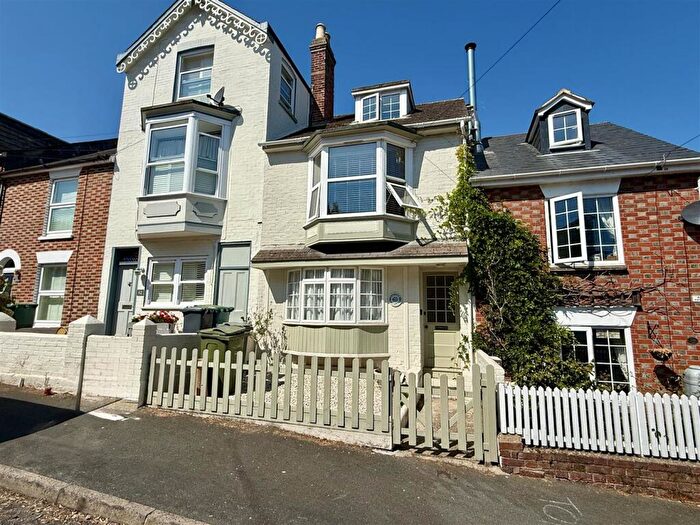 3 Bedroom Terraced House For Sale In Fellows Road, Cowes, PO31