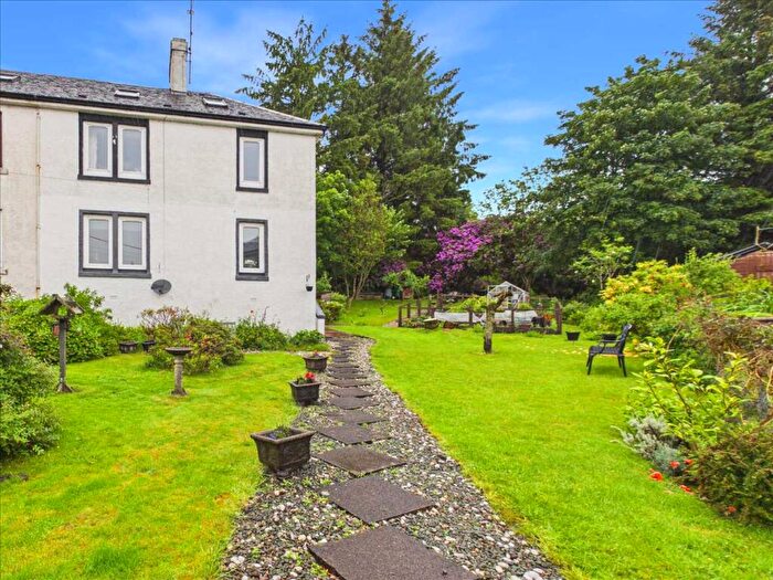 2 Bedroom Flat For Sale In Garval Terrace, Tarbert, PA29