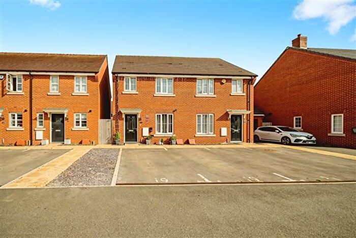 3 Bedroom Semi-Detached House To Rent In Blue Rock Drive, Berryfields, Aylesbury, HP18