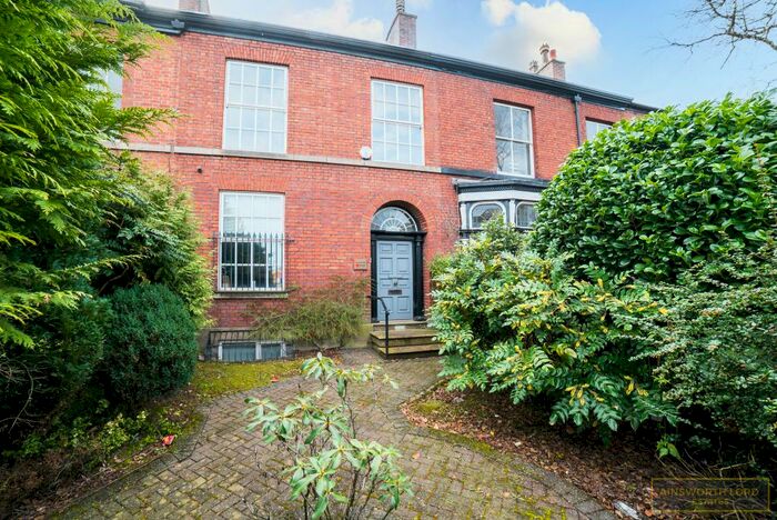 Town House To Rent In Chorley Old Road, Bolton, BL1