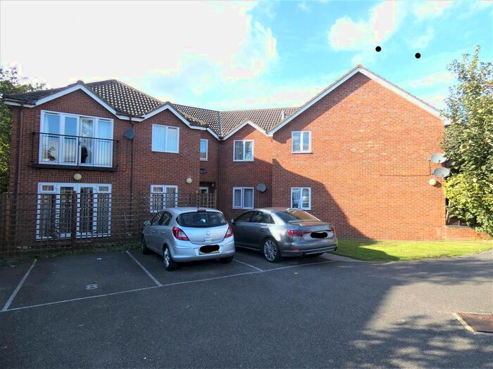 1 Bedroom Flat To Rent In Cippenham Lane, Cippenham, Slough, SL1