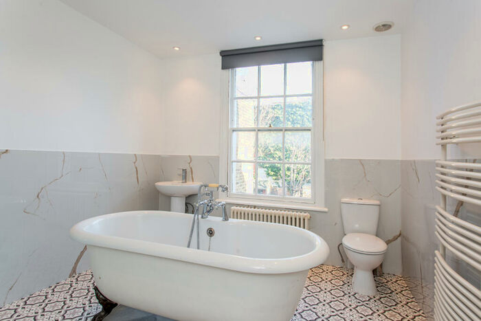 5 Bedroom Terraced House To Rent In Cardigan Road, Bow, E3