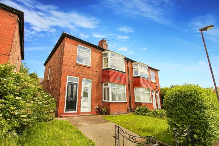 3 Bedroom Flat To Rent In Faldonside, Newcastle Upon Tyne, NE6