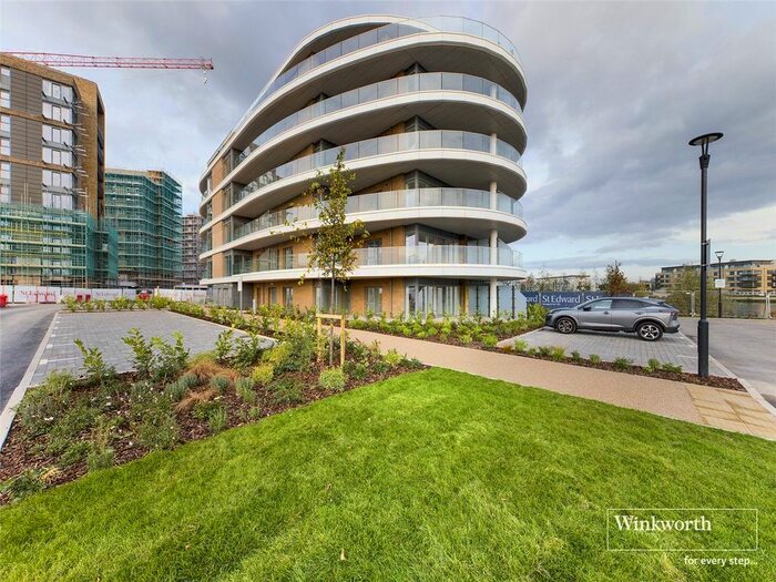 2 Bedroom Flat To Rent In Bankside Gardens, Flagstaff Road, Reading, Berkshire, RG2