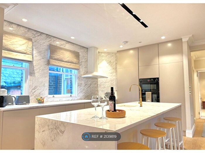 3 Bedroom Flat To Rent In Essendine Mansions, London, W9