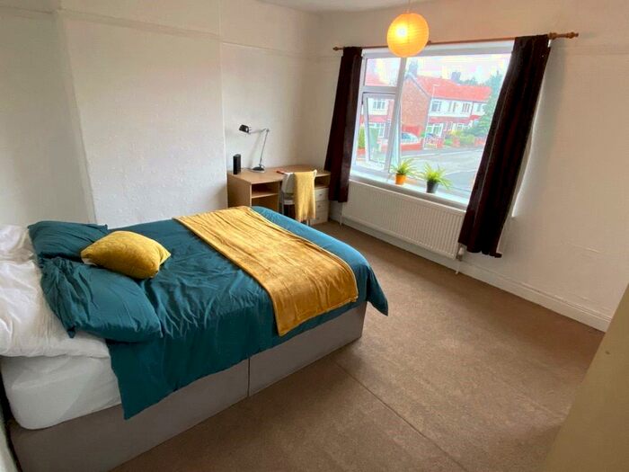 3 Bedroom Semi-Detached House To Rent In Holcombe Road, Fallowfield, Manchester, M14