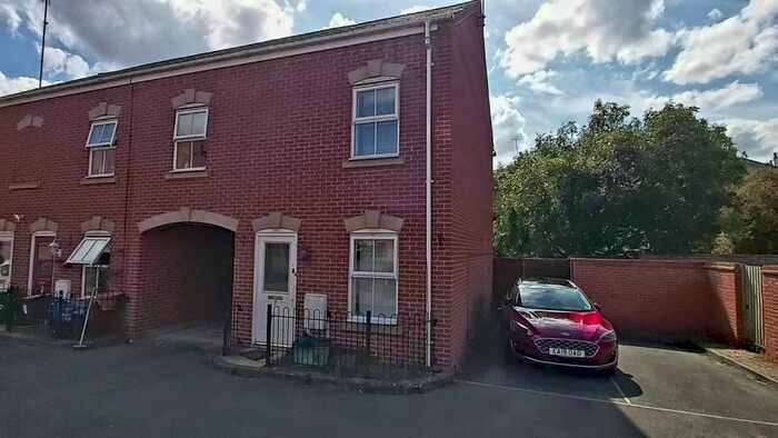 2 Bedroom Terraced House To Rent In Chillingworth Mews, Gloucester, GL1