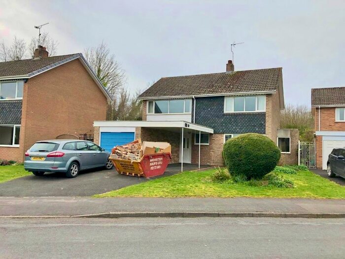 4 Bedroom Property To Rent In Walcot Green, Dorridge, Solihull, B93