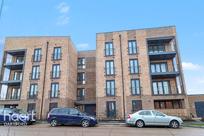2 Bedroom Apartment To Rent In Scotney Drive, Dartford, DA9