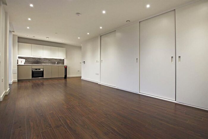 Flat To Rent In London, N4