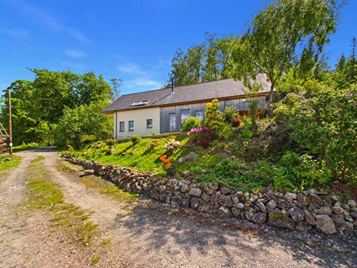 3 Bedroom Detached House For Sale In Dali Lodge, Ardbrecknish, By Loch Awe, Argyll, PA33