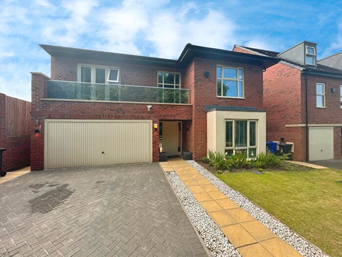 5 Bedroom Detached House For Sale In Tutbury Drive, Brizlincote Valley, Burton-on-Trent, DE15