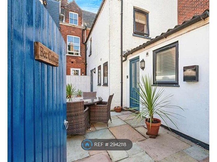 2 Bedroom End Terrace House To Rent In Mount St, Cromer, NR27