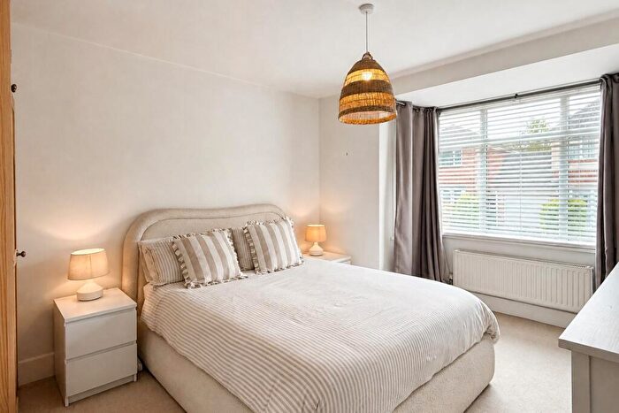3 Bedroom Semi-Detached House For Sale In Kings Road West, Swanage, Dorset, BH19 - Photo 9