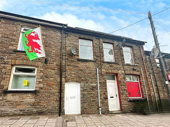 2 Bedroom Property To Rent In Waunrhydd Road, Tonyrefail, Porth, CF39