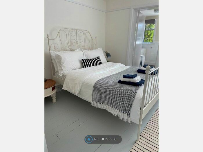 1 Bedroom Maisonette To Rent In Links Road, Poole, BH14