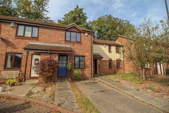 2 Bedroom Terraced House To Rent In Hunters Place, Spital Tongues, NE2