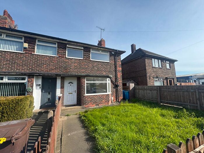 3 Bedroom Semi-Detached House To Rent In Water Works Cottages, Clough Road, Hull, East Yorkshire, HU6