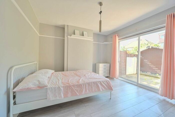 4 Bedroom Terraced House To Rent In Braid Avenue, Acton, London, W3