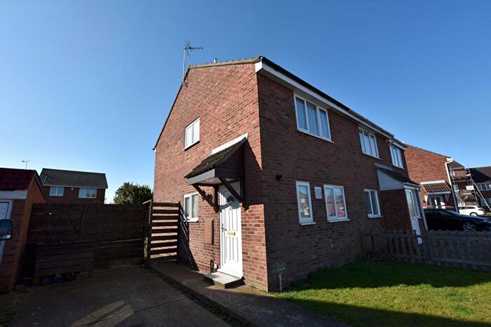 2 Bedroom Semi-Detached House To Rent In Constable Avenue, Cann Hall, CO16