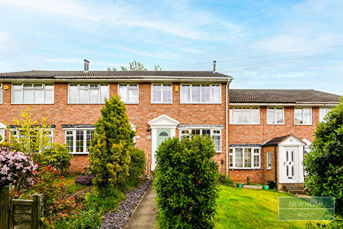 3 Bedroom Terraced House For Sale In Aire Grove, Yeadon, Leeds, LS19