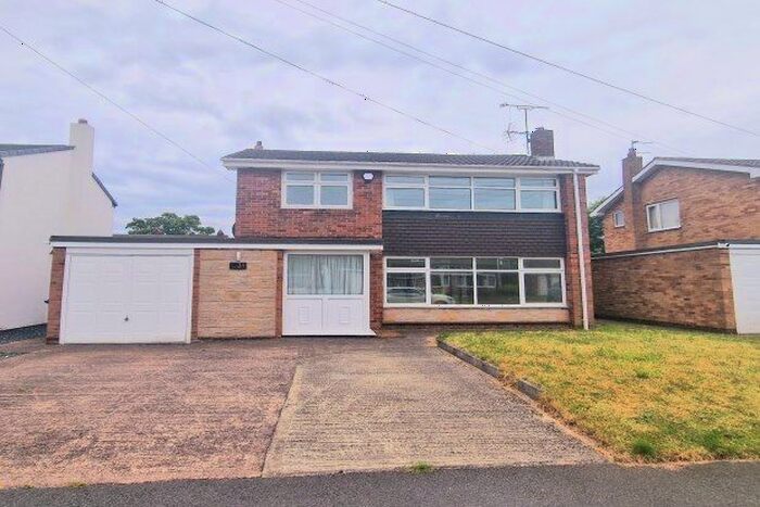 3 Bedroom Detached House To Rent In Somerton Drive, Doncaster, DN4