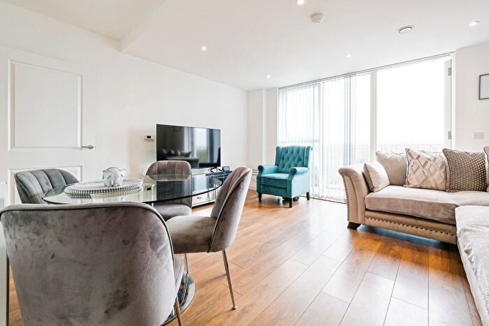 1 Bedroom Flat For Sale In Mahindra Way, Beckton, London, E6